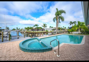 Gulf Access, Beautiful Water Views, Paddle Board, Heated Pool - Villa Manhattan - Roelens